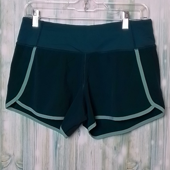 lululemon athletica Pants - Lululemon run times short II green size 6